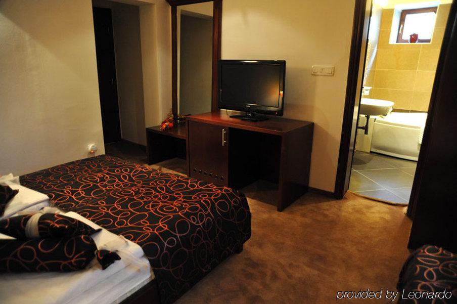 Hotel Alem SJJ Chambre photo